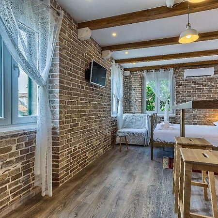 Charming Studio Apartment Спліт Екстер'єр фото