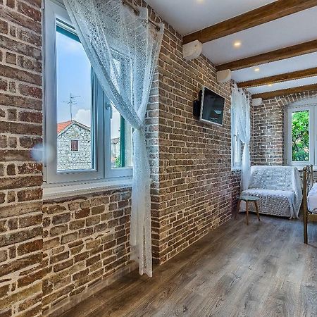 Charming Studio Apartment Спліт Екстер'єр фото