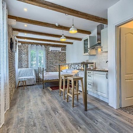 Charming Studio Apartment Спліт Екстер'єр фото