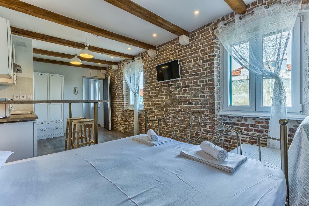 Charming Studio Apartment Спліт Екстер'єр фото