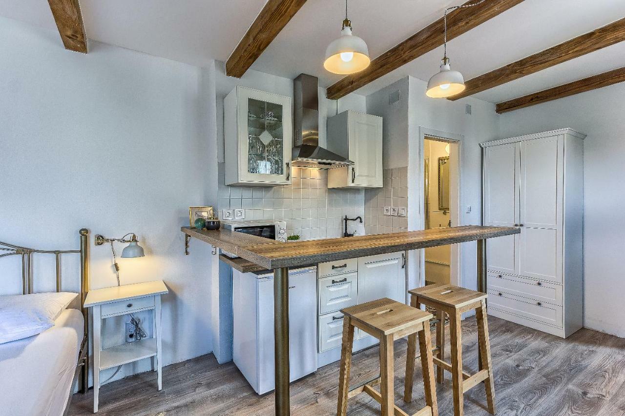 Charming Studio Apartment Спліт Екстер'єр фото
