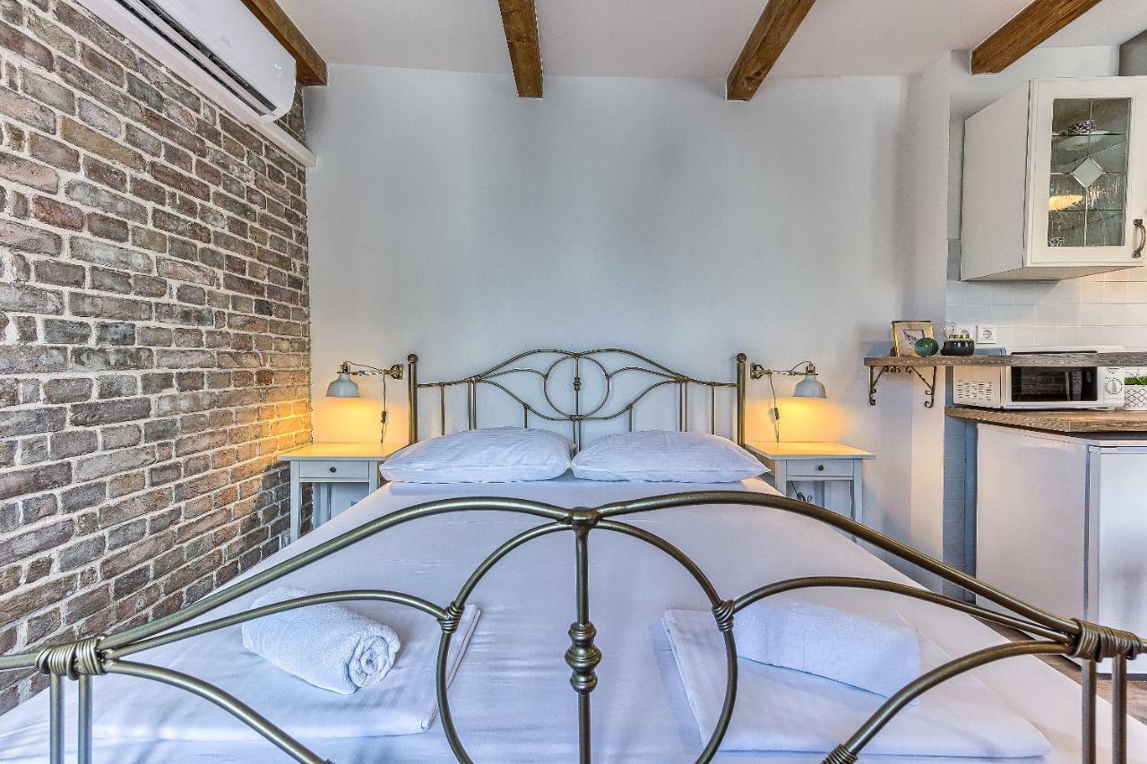 Charming Studio Apartment Спліт Екстер'єр фото